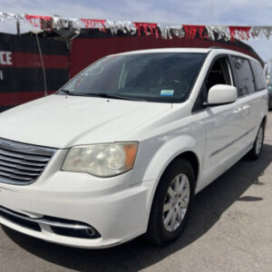 Alternative view of 2013 Chrysler Town and Country Touring