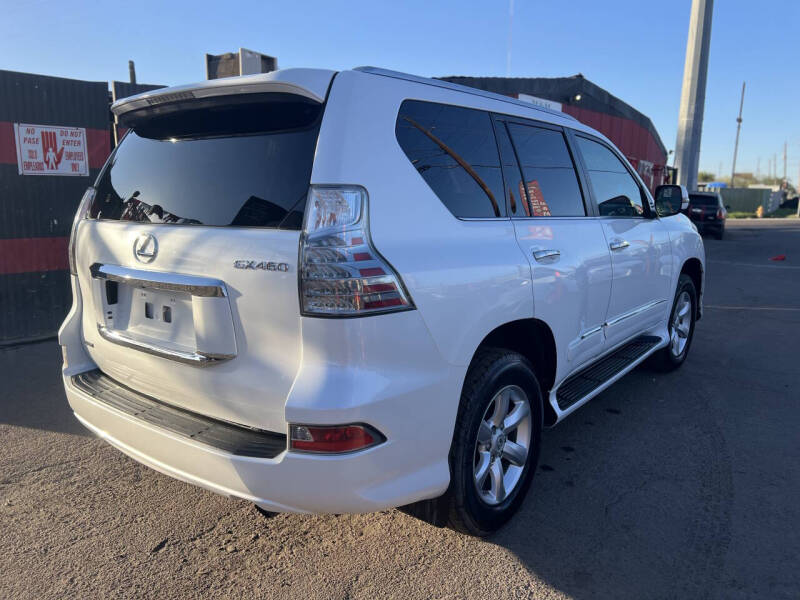 2014 Lexus GX 460 - Image 8