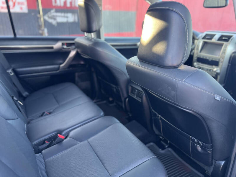 2014 Lexus GX 460 - Image 5
