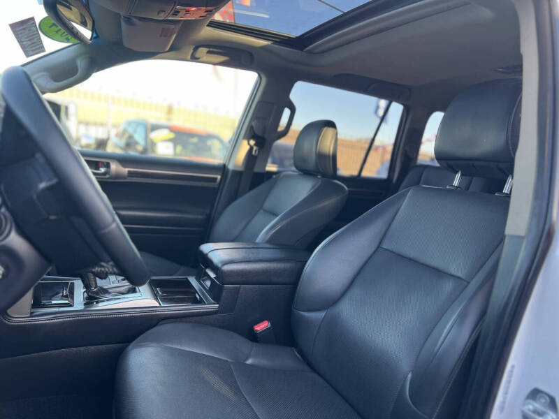 2014 Lexus GX 460 - Image 3