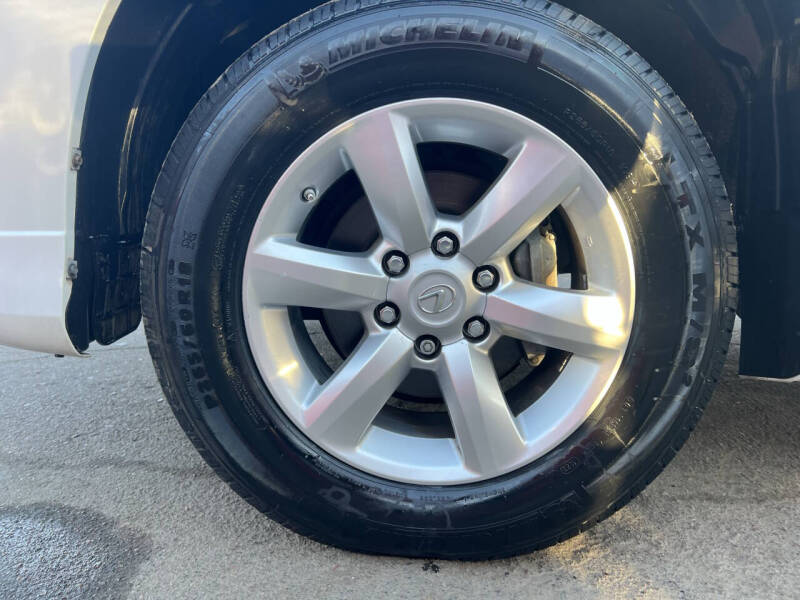 2014 Lexus GX 460 - Image 2