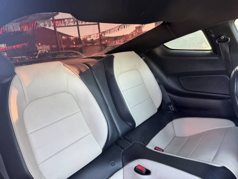 2015 Ford Mustang EcoBoost Premium - Image 6