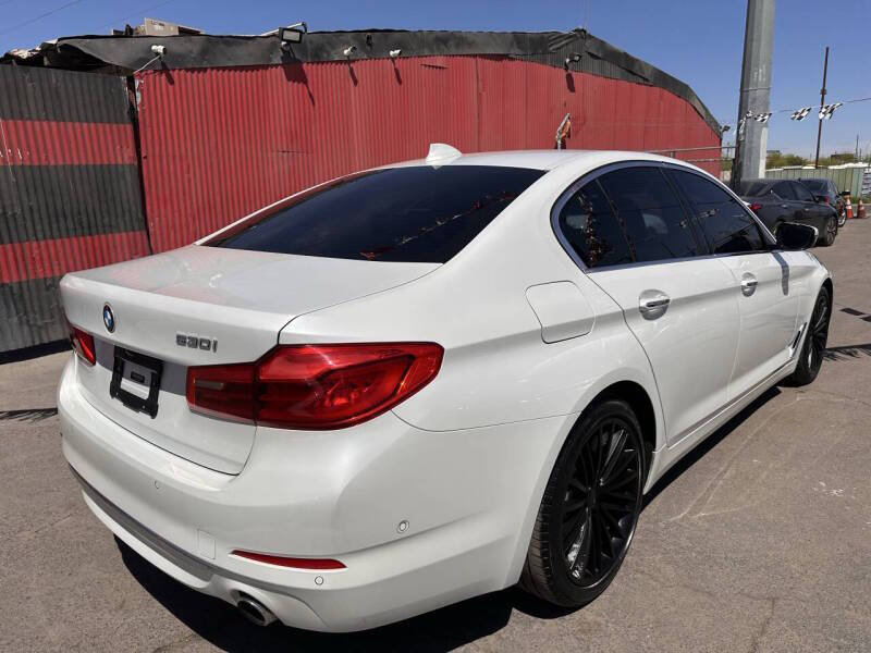 2017 BMW 5 Series 530i - Image 7