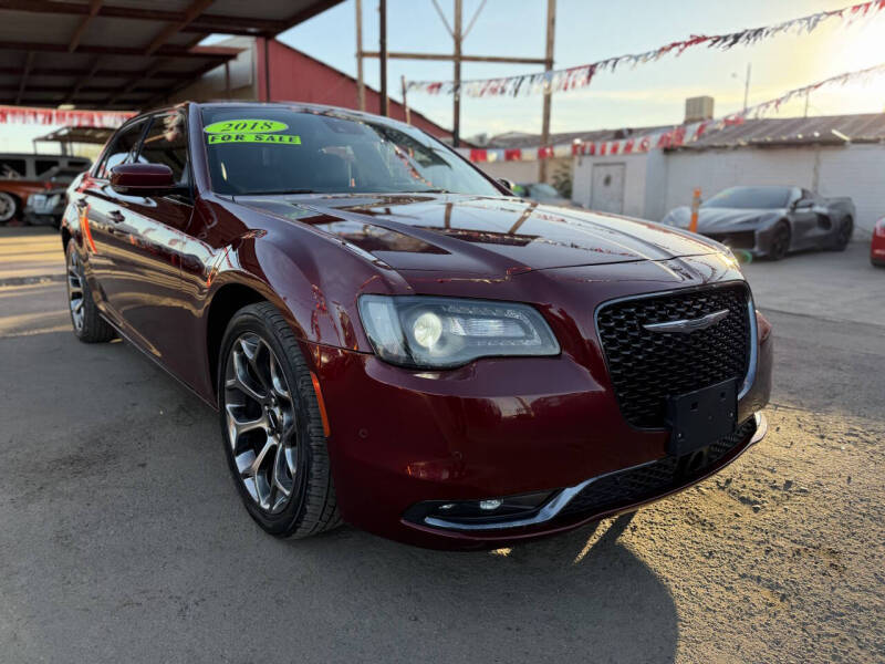 2018 Chrysler 300 S - Image 7