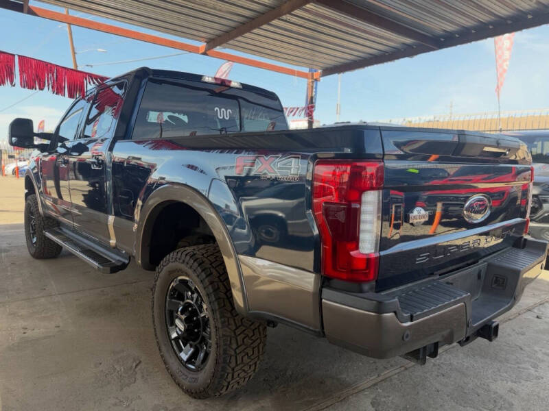 2018 Ford F-350 Super Duty King Ranch - Image 9