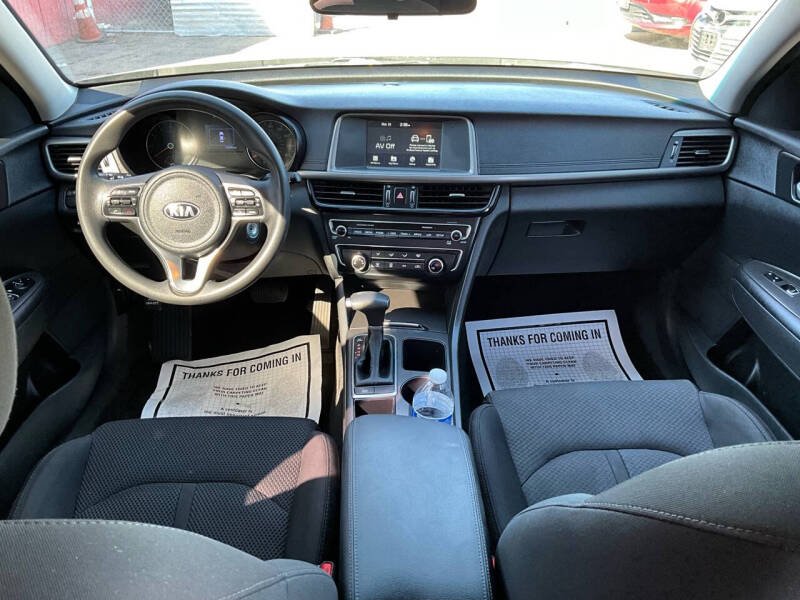 2018 Kia Optima LX - Image 4