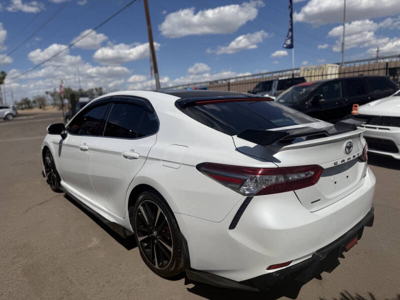 2018 Toyota Camry XSE - Image 9