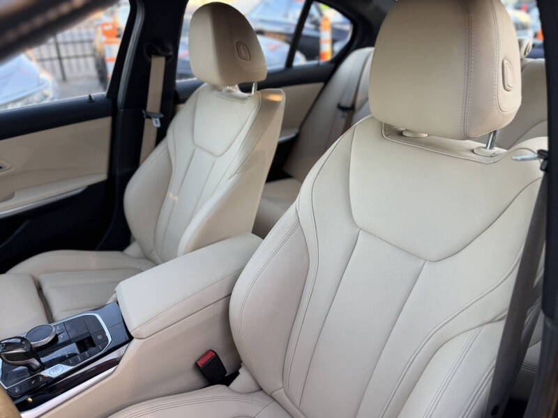 2019 BMW 3 Series 330i - Image 7