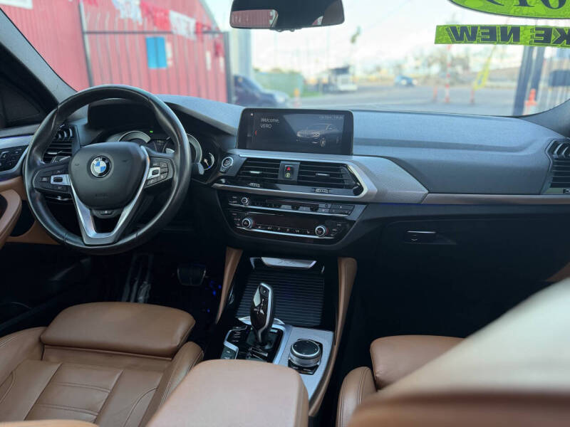 2019 BMW X4 xDrive30i - Image 5