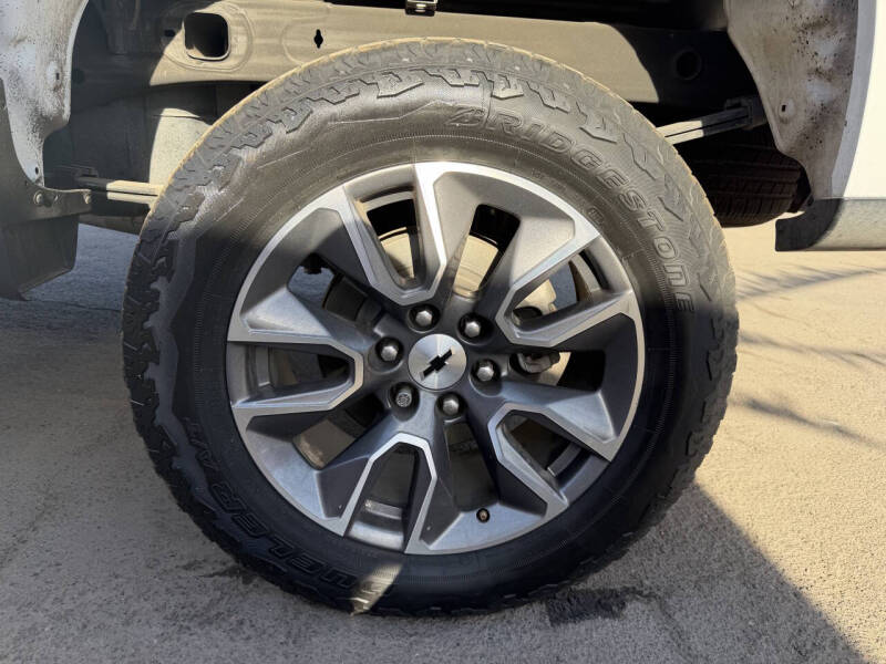 2020 Chevrolet Silverado 1500 – 3.0L Turbo-Diesel I6, 10-Speed Auto, 4X4 - Image 2