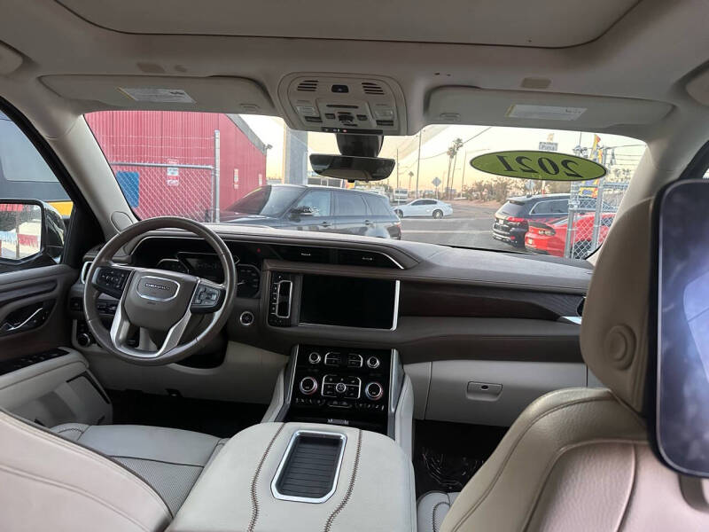 2021 GMC Yukon Denali - Image 5