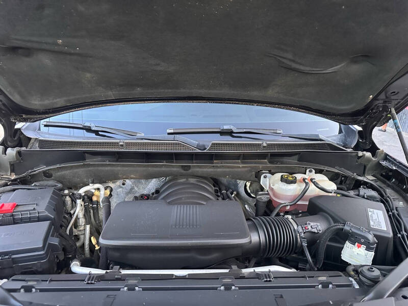 2021 GMC Yukon Denali - Image 3