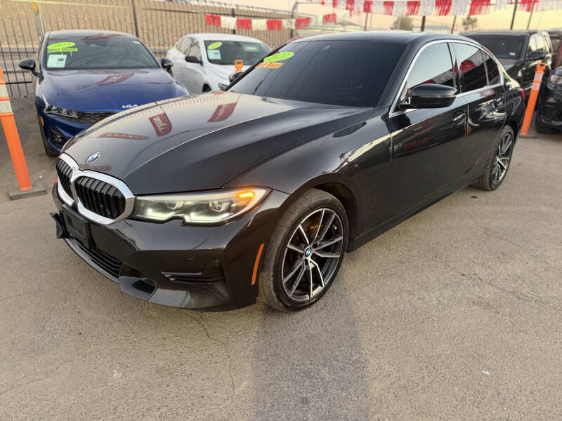 2022 BMW 3 Series 330i xDrive - Image 9