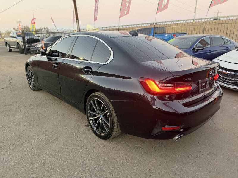 2022 BMW 3 Series 330i xDrive - Image 8