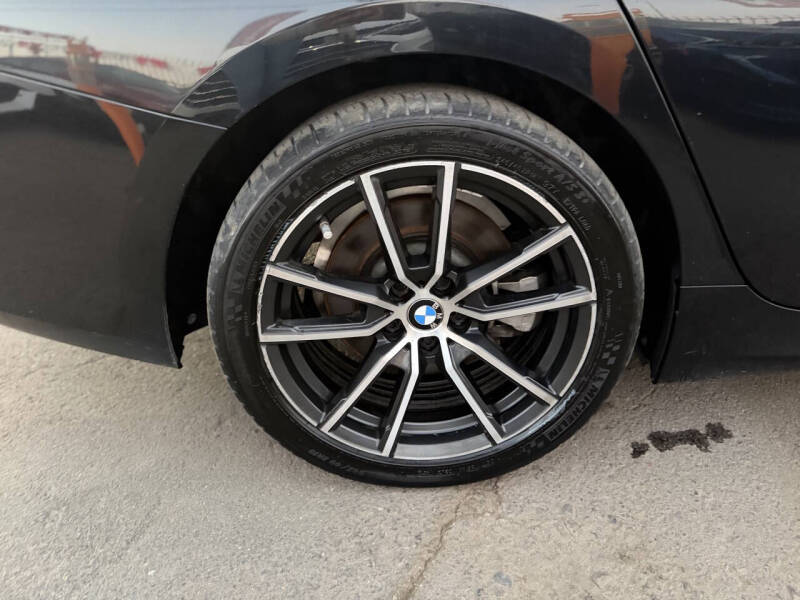 2022 BMW 3 Series 330i xDrive - Image 3