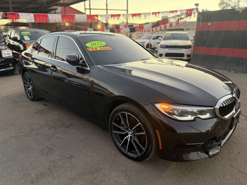 2022 BMW 3 Series 330i xDrive - Image 2