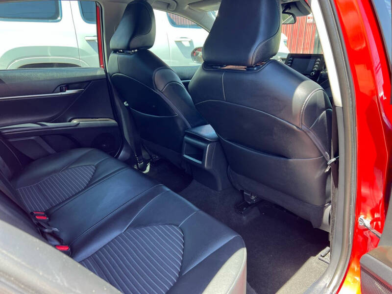 2022 Toyota Camry SE - Image 7