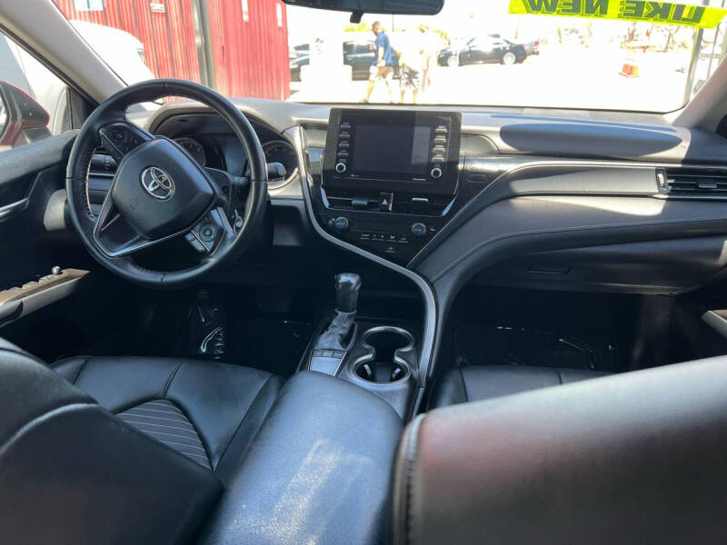 2022 Toyota Camry SE - Image 5