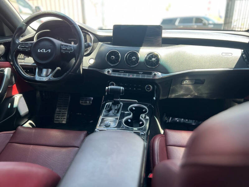 2023 Kia Stinger GT-Line - Image 5
