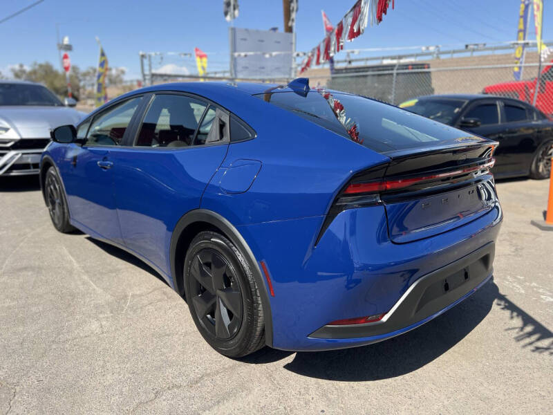 2023 Toyota Prius LE - Image 8