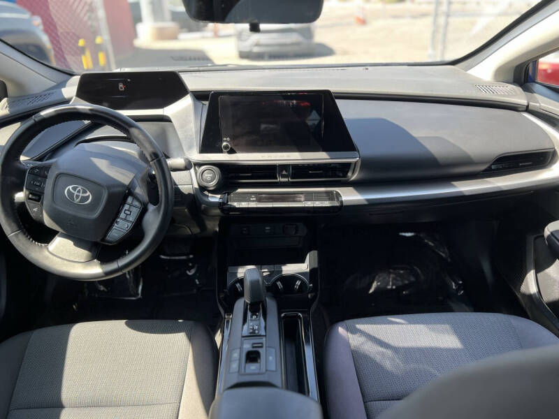 2023 Toyota Prius LE - Image 5