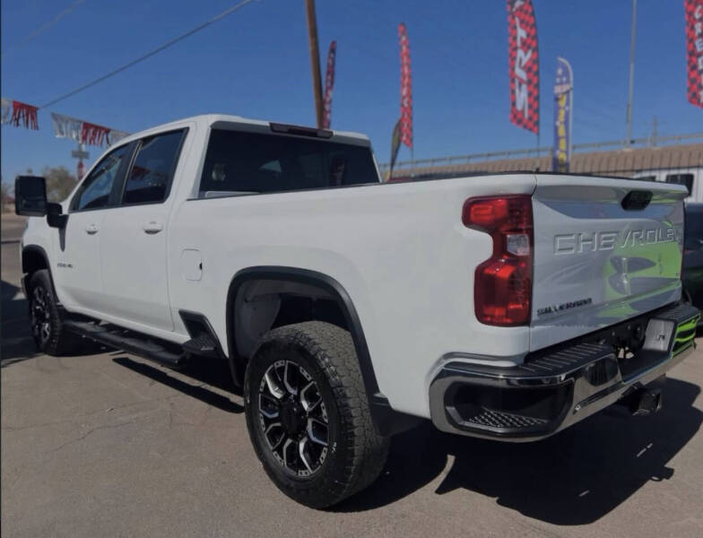 2024 Chevrolet Silverado 2500HD LT - Image 10