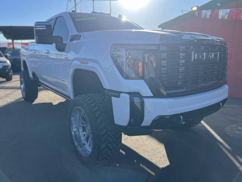 2024 GMC Sierra 2500HD Denali Ultimate - Image 4