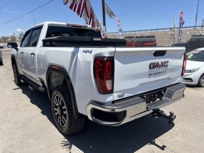 2024 GMC Sierra 2500HD Pro - Image 9